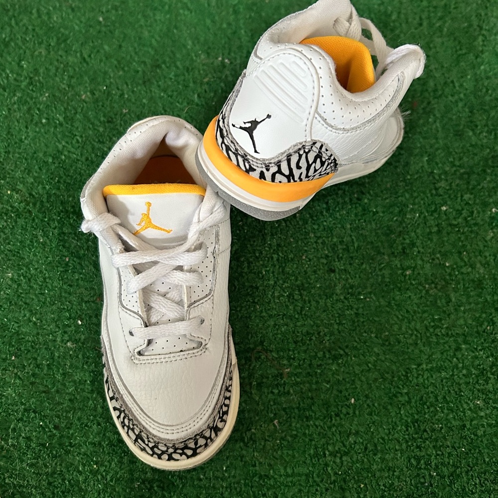 Jordan Retro 3 Laser Orange (toddler)